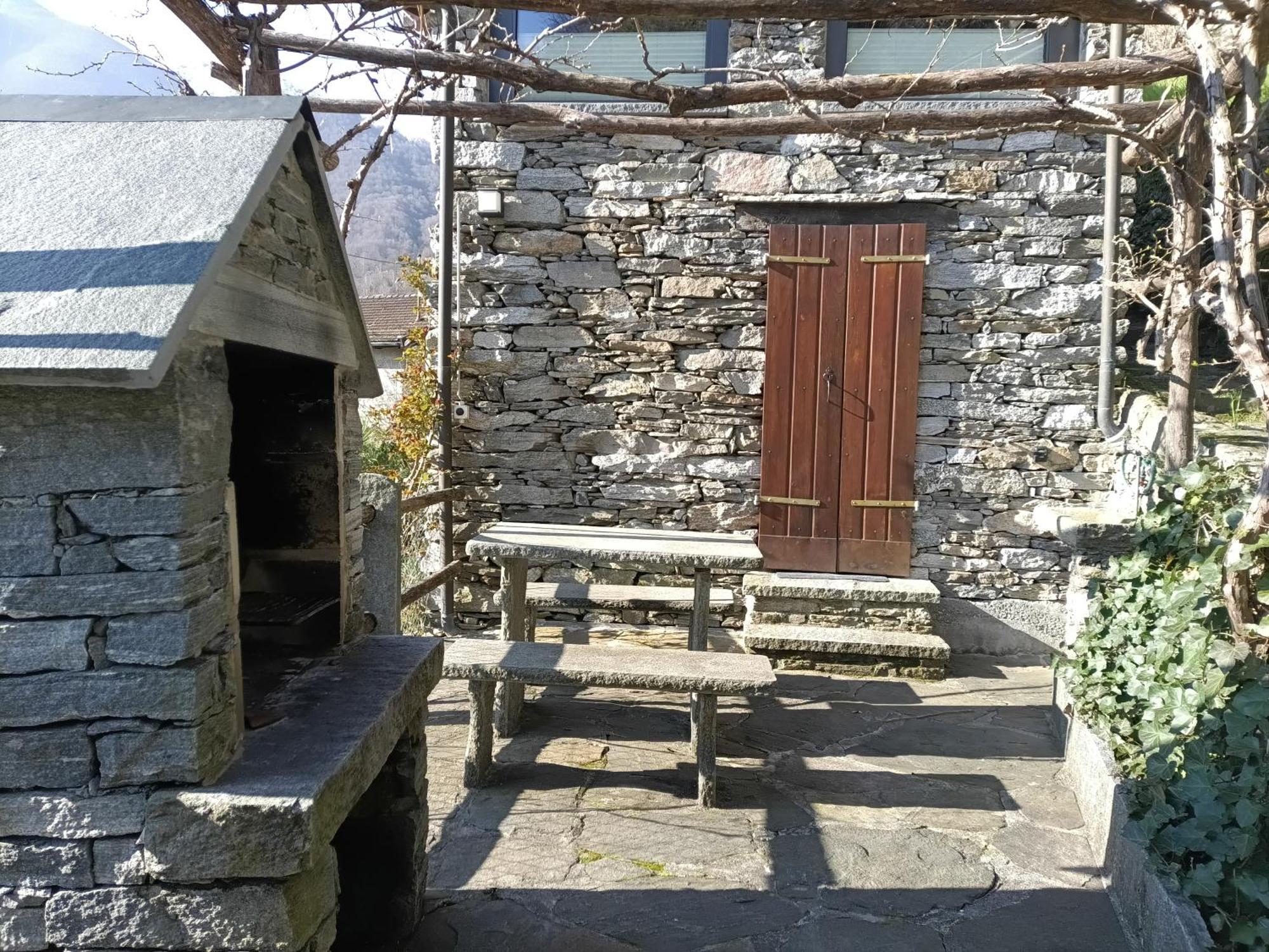 Willa Rustico "Casa Di Sasso" Intragna Zewnętrze zdjęcie